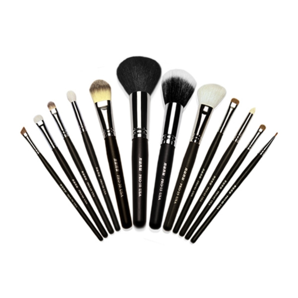 NUNU Pro Makeup Brush set with Luxury Case 16 NWT